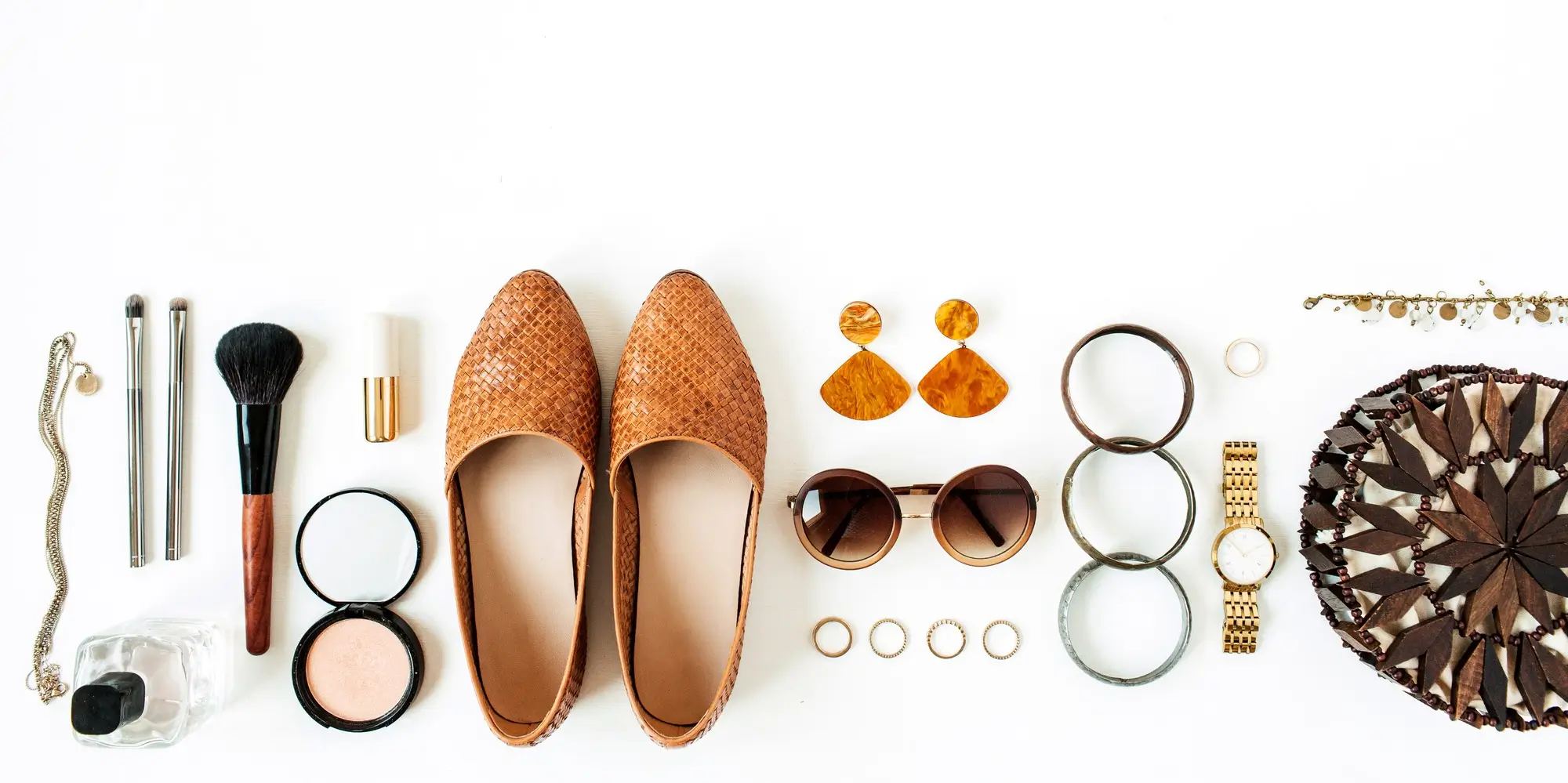 Accessorizing Your Christmas Outfit